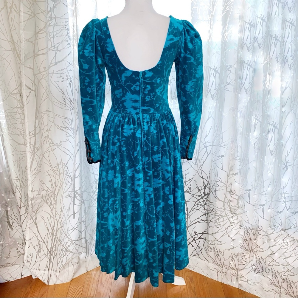 VINTAGE LAURA ASHLEY BLUE TEAL FLORAL PRINT VELVET PUFFY LONG SLEEVE MAXI DRESS - Picture 8 of 10